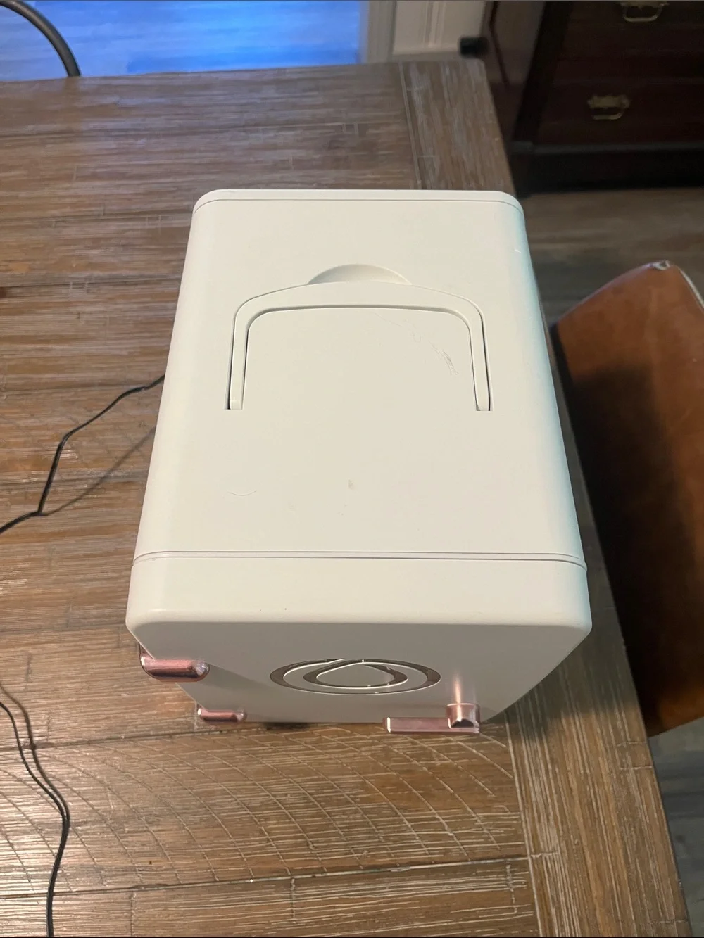 MONAT GLOBAL mini fridge